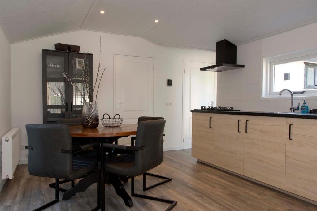 Huisjes Putten Reewold Chalet In Rustige En Mooie Omgeving エクステリア 写真